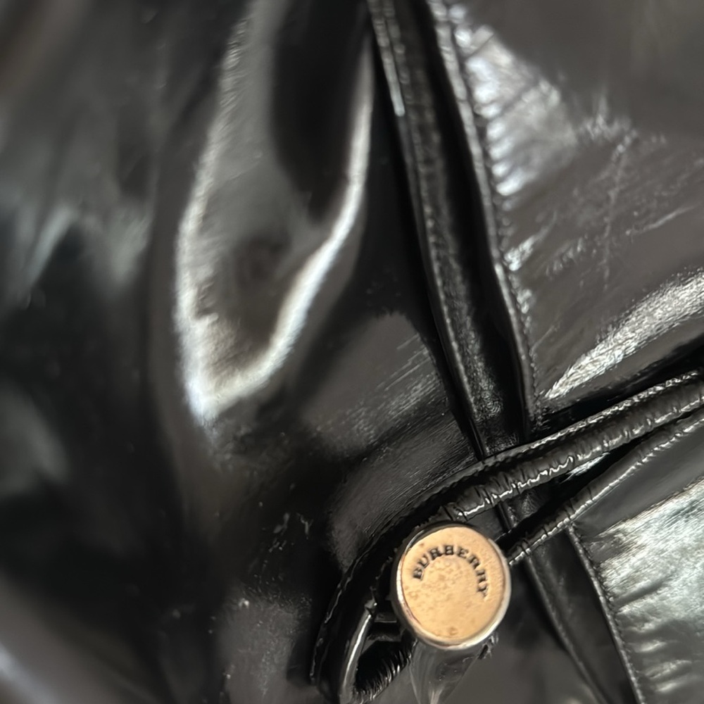 Elegant Black Burberry Toggle Leather Women's Bag - Picture 4 of 8